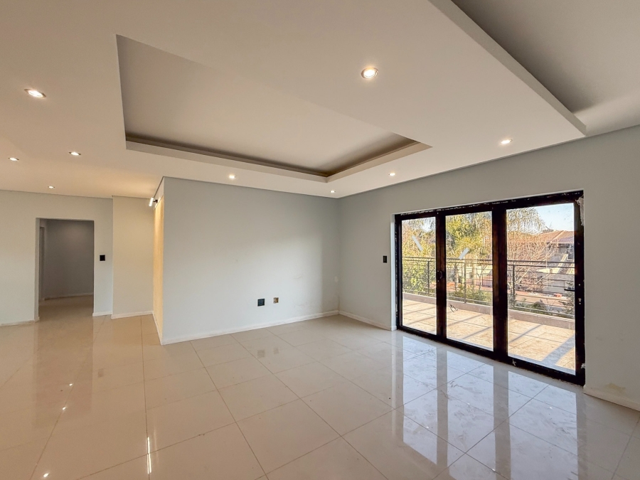 5 Bedroom Property for Sale in Melodie North West